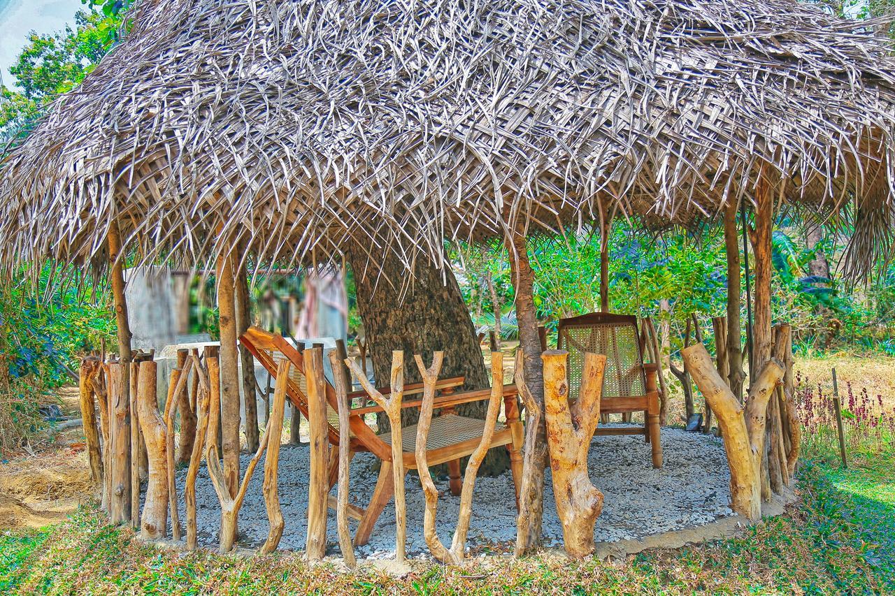 Hotel Sigiriya Rock Hide Esterno foto